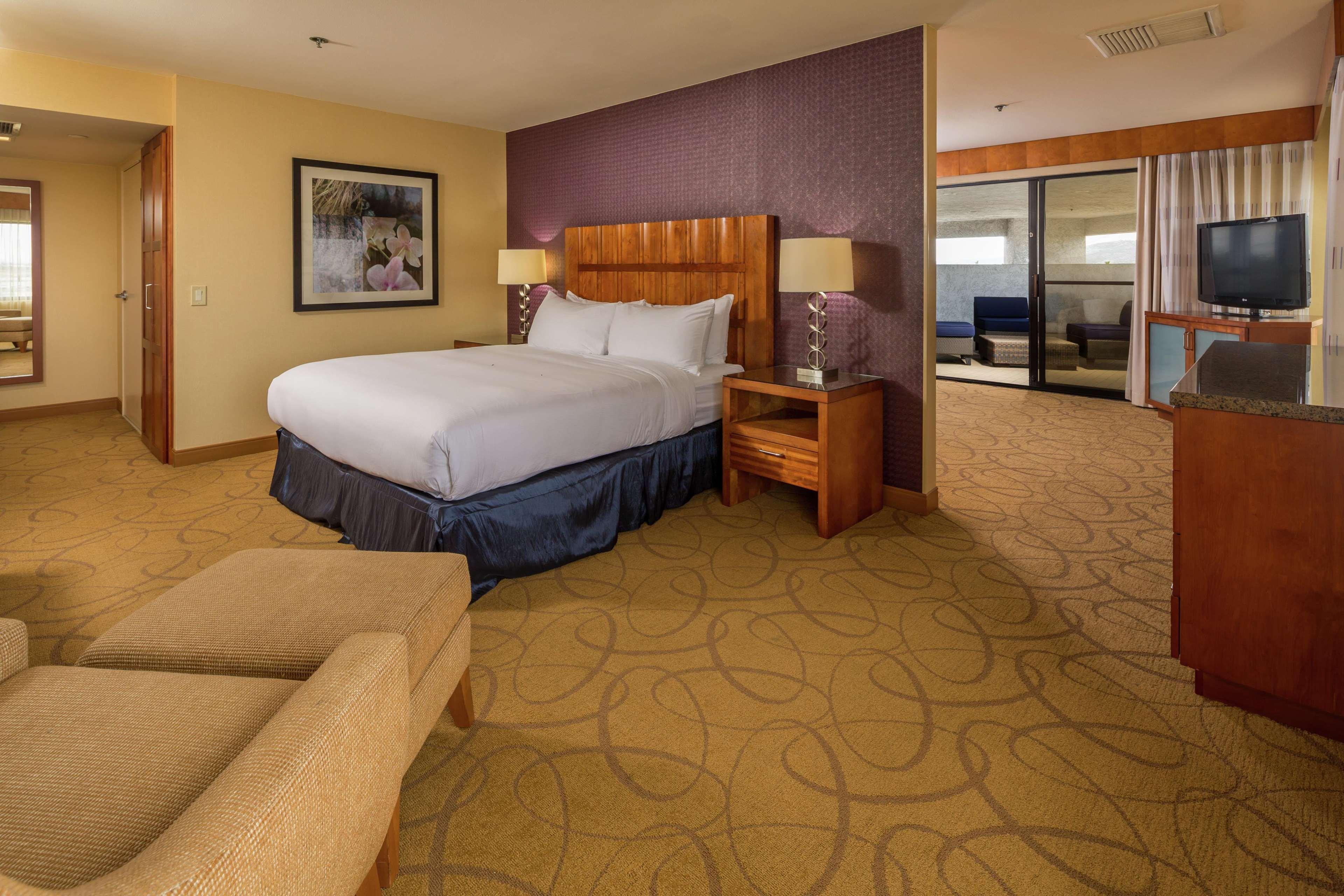Doubletree By Hilton Carson Otel Dış mekan fotoğraf