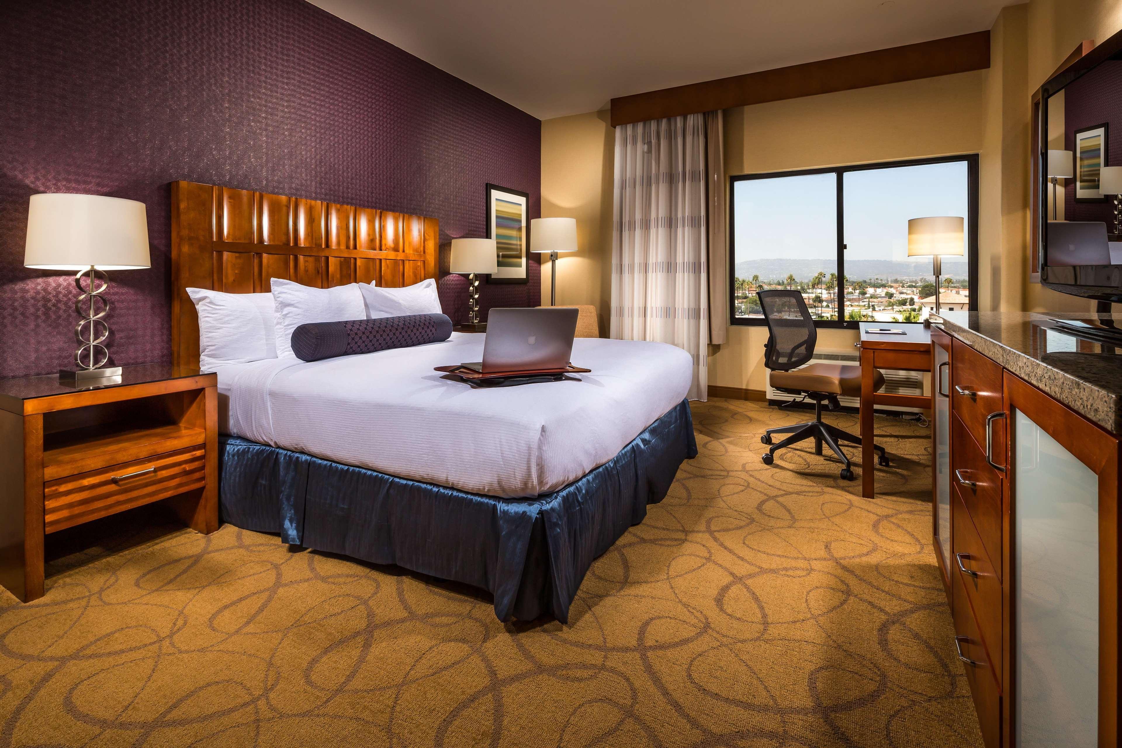 Doubletree By Hilton Carson Otel Dış mekan fotoğraf