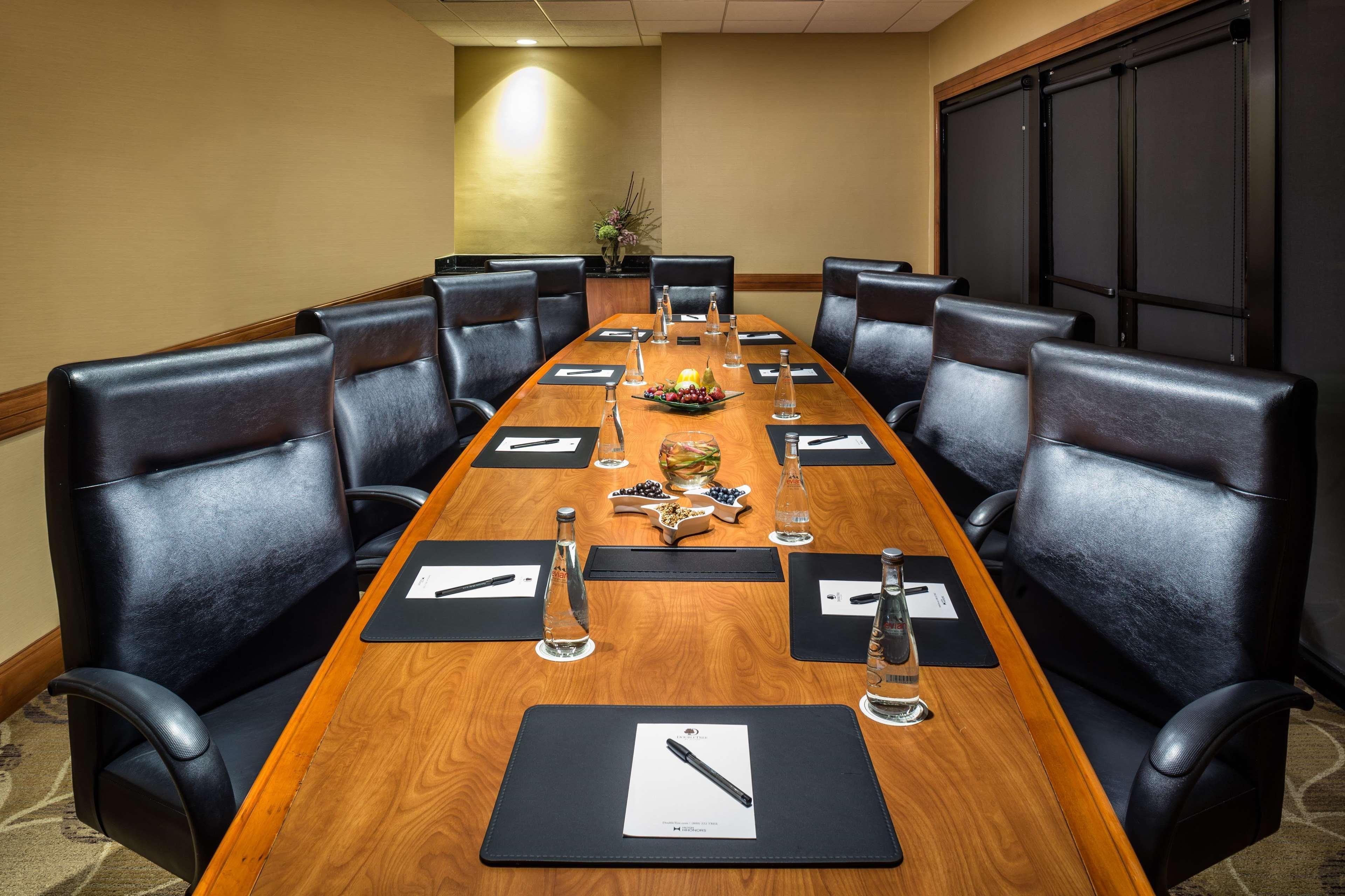 Doubletree By Hilton Carson Otel Dış mekan fotoğraf